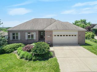 950 River Rock Dr NE, Comstock Park, MI 49321