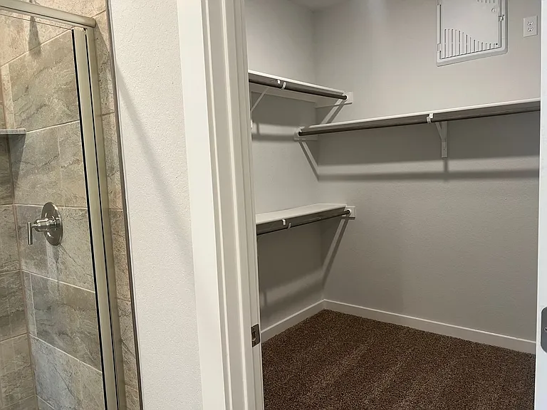 234 Camryn Xing — Photo 26