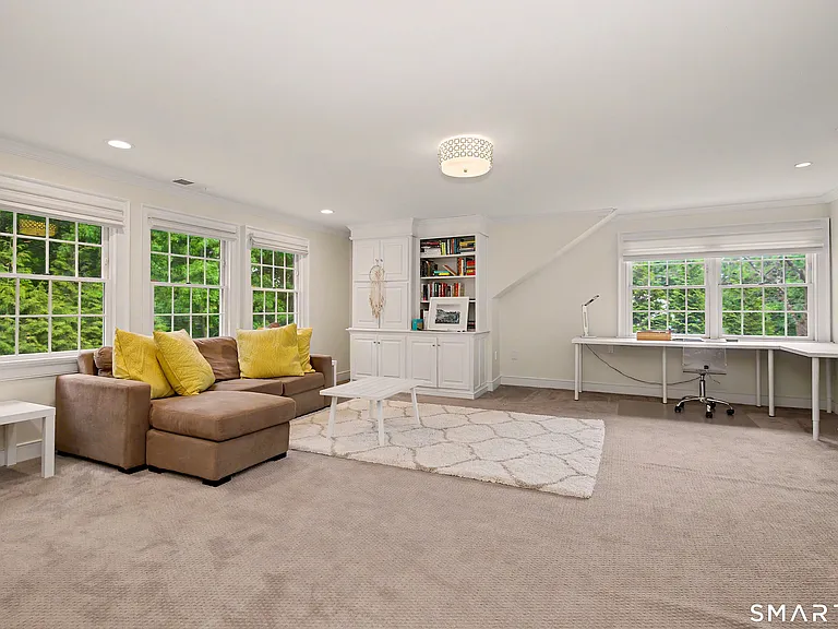 14 Deerfield Rd — Photo 26