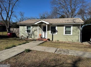 315 E 2nd Ave, Tennille, GA 31089