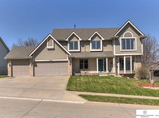 10238 Adams St, Omaha, NE 68127