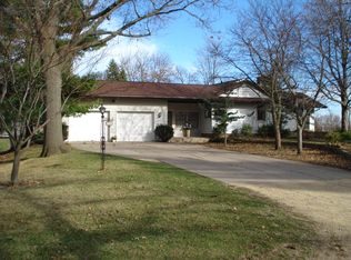 1701 N 10th St, Clinton, IA 52732
