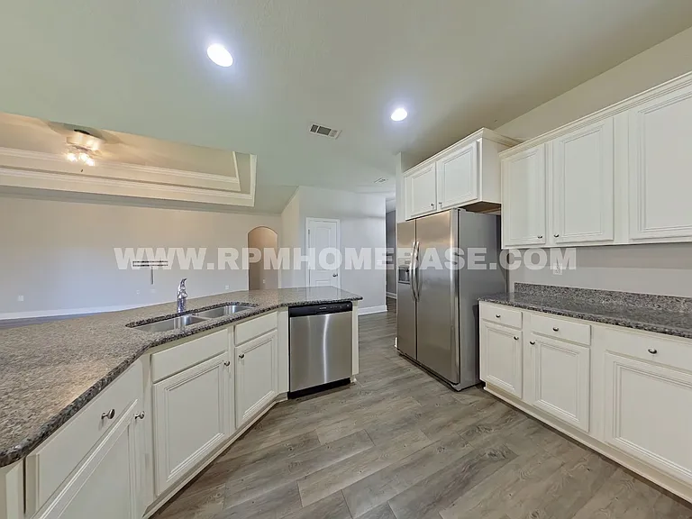 432 Chickadee St — Photo 9