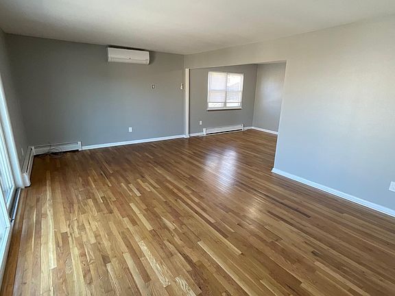 3rd image of 84 Gaston Ave Floor 1