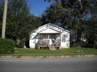 401 Park St, Springdale, AR 72764