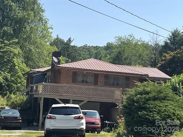 115 Creasman Hill Rd, Mills River, NC 28759