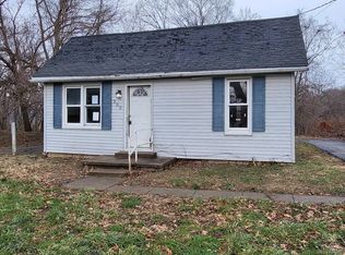 309 Riverview Dr, Creve Coeur, IL 61610