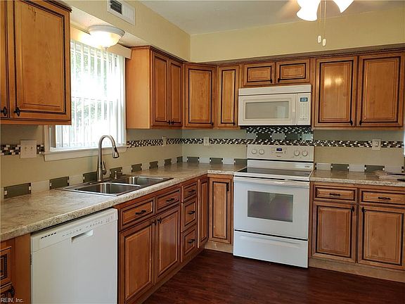 2nd image of 5960 Buckminister Ln
