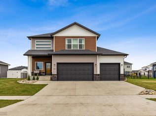 3051 Prairie Farms Cir S, Fargo, ND