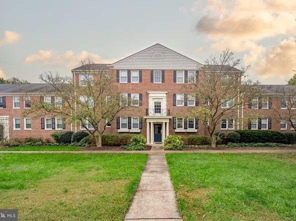 6702 W Wakefield Dr APT A2, Alexandria, VA 22307