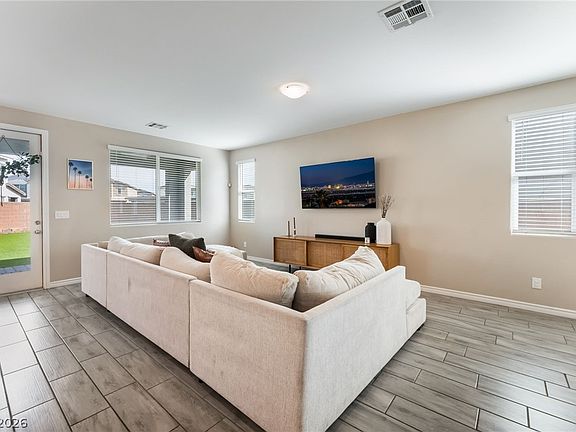 5th image of 7010 Calvert Cliffs St