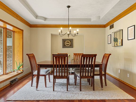 4th image of 219 Eaglewood Pl