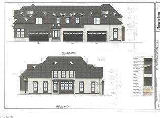 103 Woodridge Ln, Moreland Hills, OH 44022