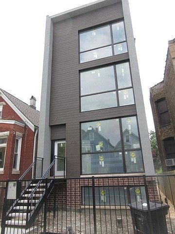 1st image of 3115 W Lyndale St #1