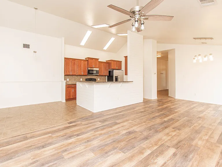 7003 Osbaldo Dr — Photo 5