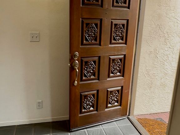 Welcome home. Beautiful door opening to tiled entry.
