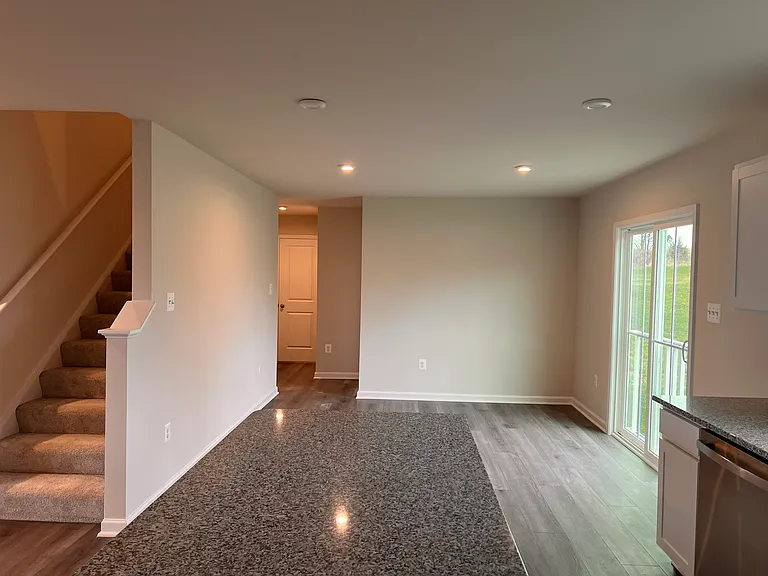 801 Otero Ln — Photo 6