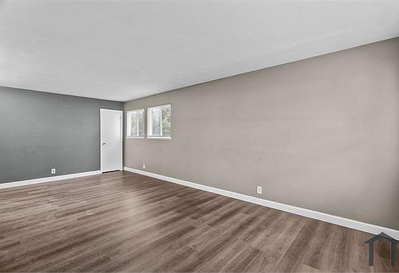 5th image of 10720 Spring Garden Dr