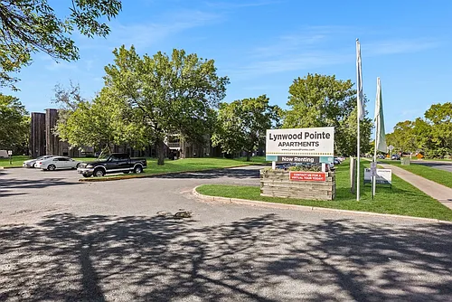 Lynwood Pointe Photo 1