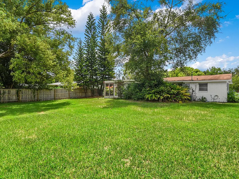 2107 Brookview Dr — Photo 26
