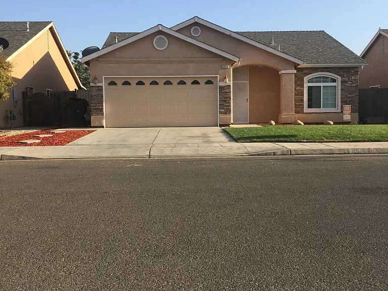 5333 W Norwich Ave — Photo 1