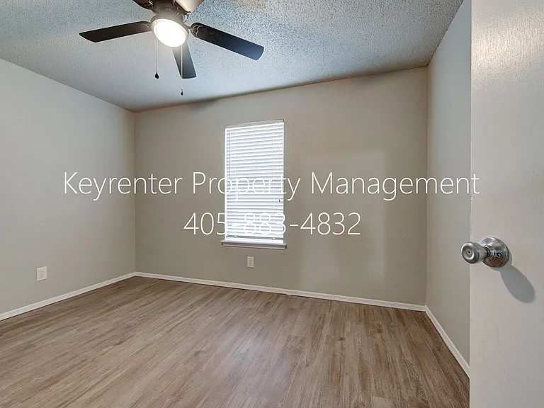 313 Belmont Dr — Photo 13