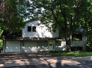 6661 Maple Dr, Rockford, MN 55373