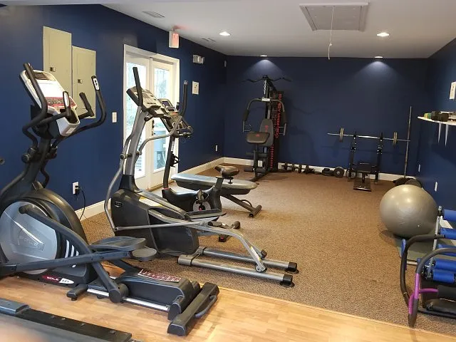 Wendover Walk Apartments — Photo 3