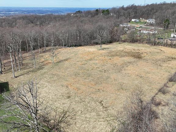 3rd image of 2104 Summers School Rd