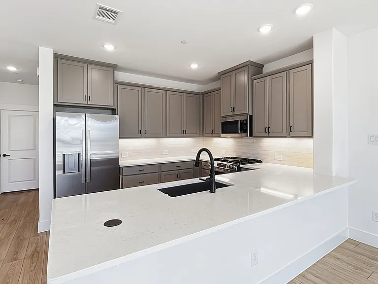 2521 Brunswick Way — Photo 13