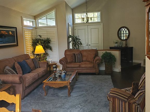 5th image of 3387 Royal Ridge Rd