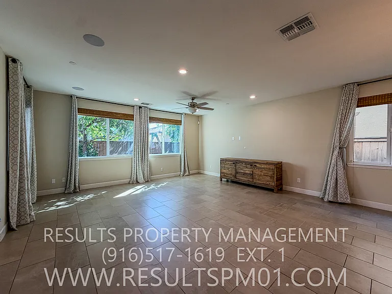 1573 Osborn Dr — Photo 11