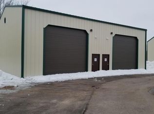 145 Meadowlark Rd #46-B, Fredonia, WI 53021