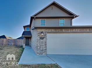 1008 Clearspring Ct, Gentry, AR 72734
