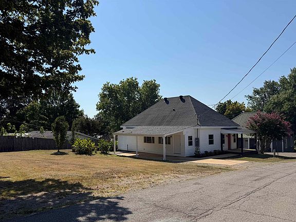 5th image of 290 Keller St