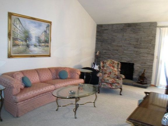4th image of 1175 Montmorency Dr