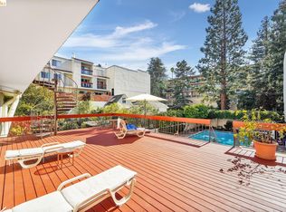 2005 Pleasant Valley Ave APT 215, Oakland, CA 94611