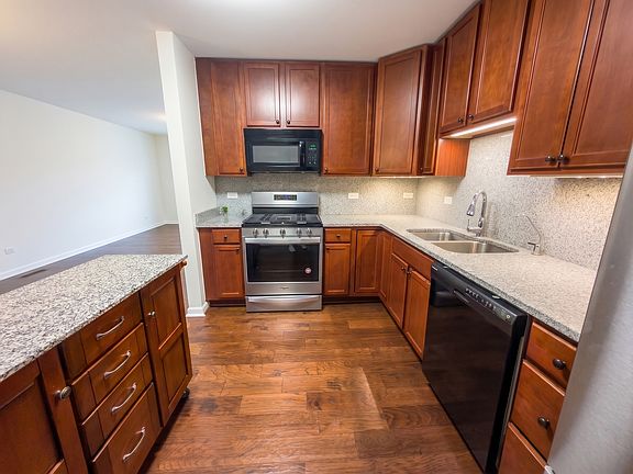 3rd image of 1429 N Green Meadows Blvd
