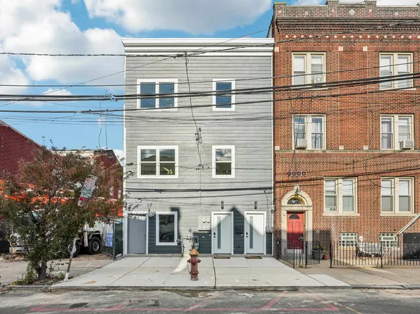 78 Beacon Avenue image 36 of 43