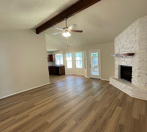 3rd image of 620 Russet Valley Dr