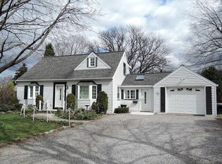 192 Mac Arthur Rd, Rochester, NY 14615