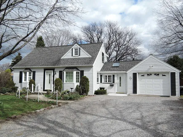 192 Mac Arthur Rd, Rochester, NY 14615