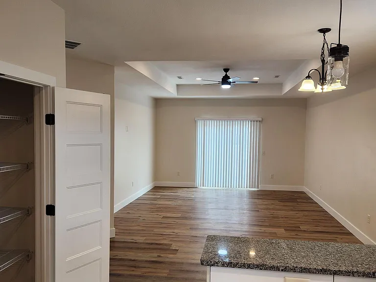 2760 Crystal Lake Dr — Photo 4