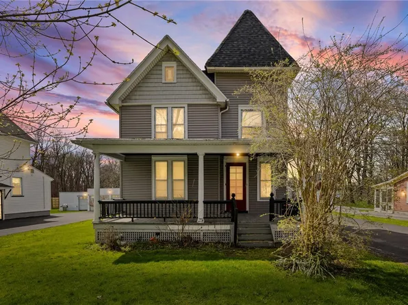 2165 Five Mile Line Rd, Penfield, NY 14526