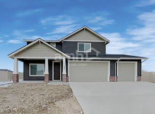 1061 N Barkvine Ave, Star, ID 83669