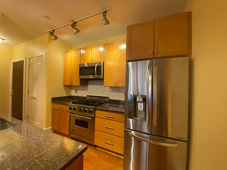 1654 Euclid St NW #105 — Photo 5