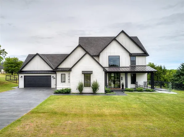 2445 Sandplum Ln, Goldsby, OK 73093