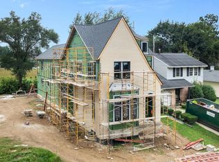 1123 N Twyckenham Dr, South Bend, IN 46617
