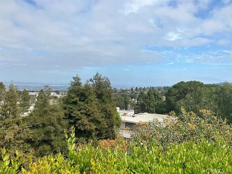 99 Hilltop Cir — Photo 16