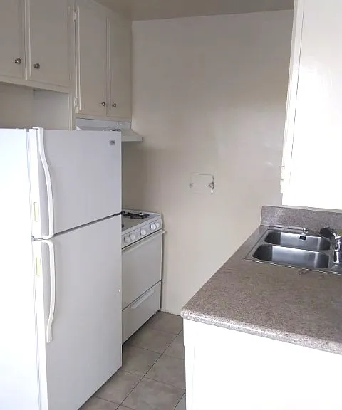 519 Glenrock Ave #101 — Photo 4